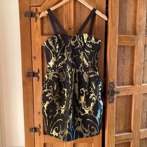 Brocade dress black & gold
